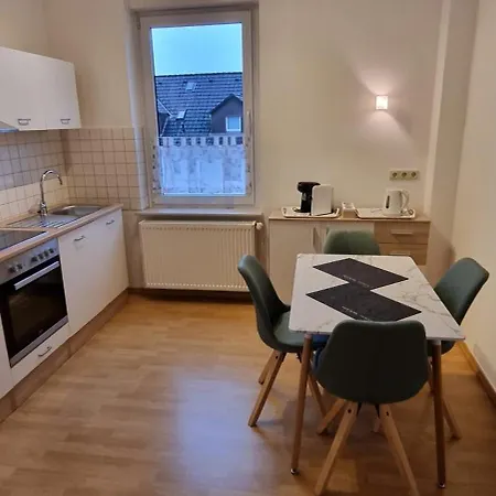 아파트 Charmante, Ruhige Erdgeschosswohnung Mit Balkon