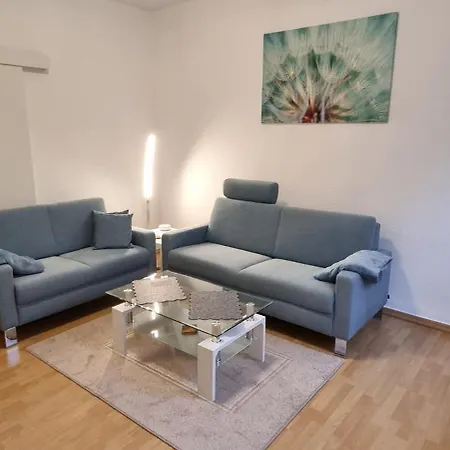 Charmante, Ruhige Erdgeschosswohnung Mit Balkon * 뤼덴샤이드