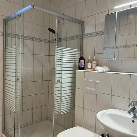 Charmante, Ruhige Erdgeschosswohnung Mit Balkon Apartment Luedenscheid