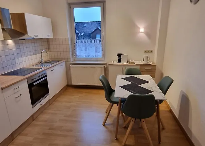 Апартаменты Charmante, Ruhige Erdgeschosswohnung Mit Balkon