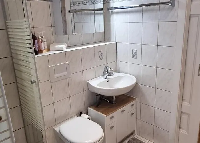 Lejlighed Charmante, Ruhige Erdgeschosswohnung Mit Balkon *