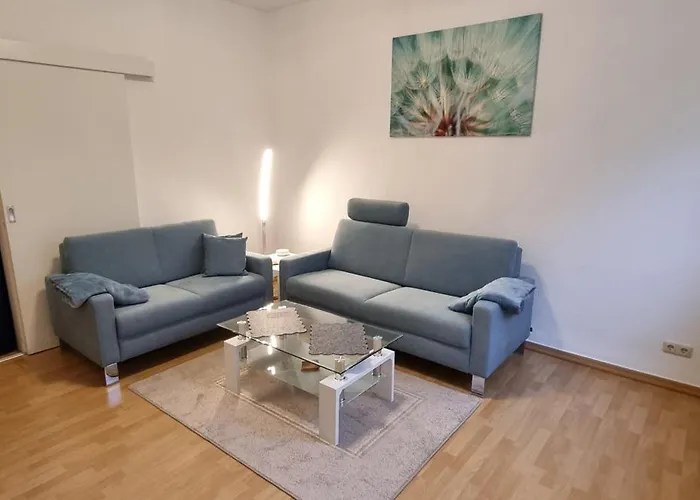 Charmante, Ruhige Erdgeschosswohnung Mit Balkon * Люденшайд