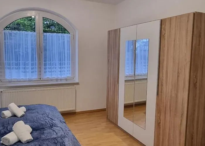 Апартаменты Charmante, Ruhige Erdgeschosswohnung Mit Balkon