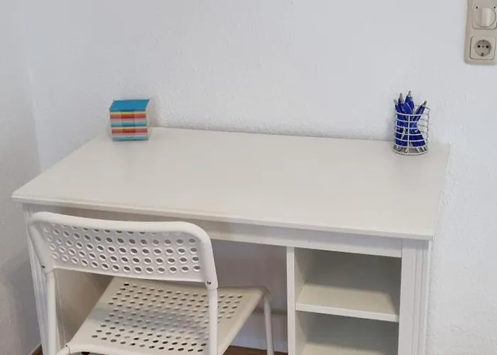 Апартаменты Charmante, Ruhige Erdgeschosswohnung Mit Balkon *